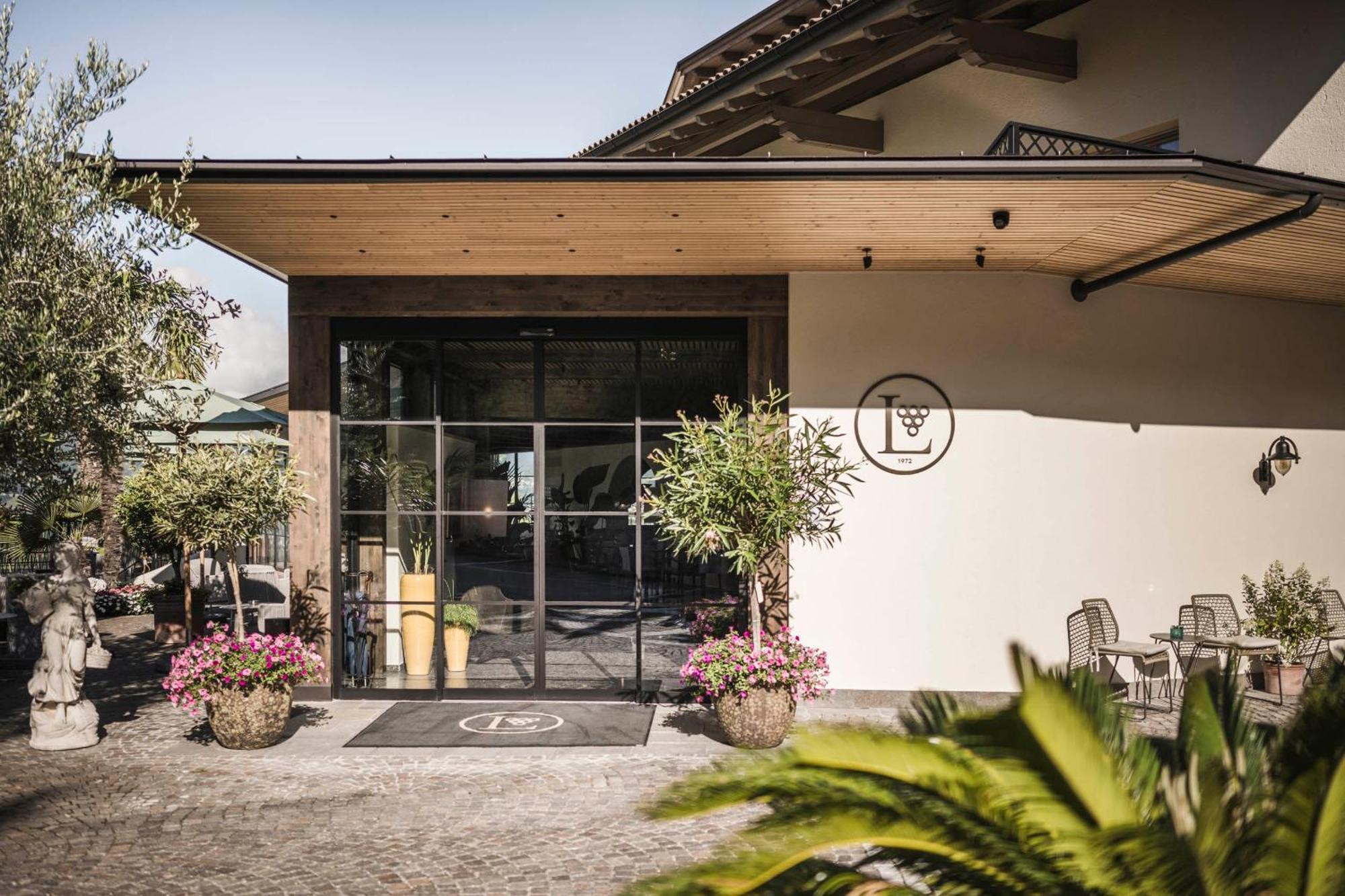 Hotel Lagrein Schenna Exterior photo